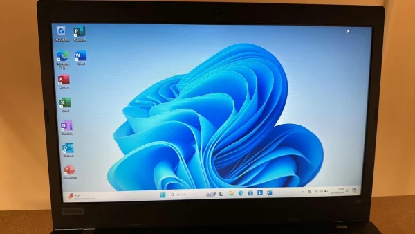 Lenovo Thinkpad L480 - Intel Core I5-8250U - 8GB RAM - 128GB SSD - 14" Screen with Windows 11 Pro and Office 2021 Professional Plus - product detail image 3 of 10