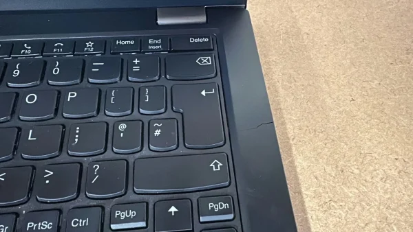 Lenovo L13 Gen 2 - Intel Core I5-1135G7 - 8GB RAM - 256GB SSD - 13.3" Screen with Windows 11 Pro and Office 2021 Professional Plus - product detail image 5 of 8