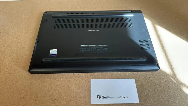 Dell Latitude 7290 - Intel Core i7-8650U - 16GB RAM - 256GB SSD - 12.5" Screen with Windows 11 Pro and Office 2021 Professional Plus - product detail image 5 of 8