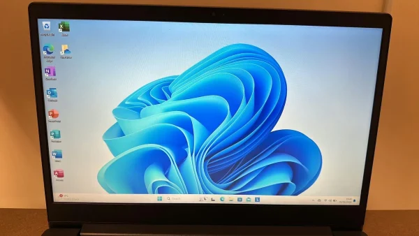 Lenovo V15-IIL - Intel Core I5-1035G1 - 4GB RAM - 256GB SSD - 15.6" Screen with Windows 11 Pro and Office 2021 Professional Plus - product detail image 9 of 9