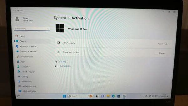 Lenovo ThinkPad X390 - Intel Core i5-8365U - 8GB RAM - 256GB SSD - 13.3" Screen with Windows 11 Pro and Office 2021 - Windows 11 features