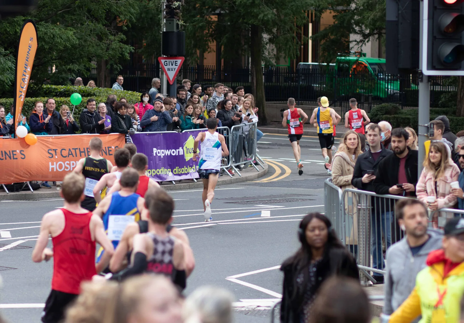City marathon runners